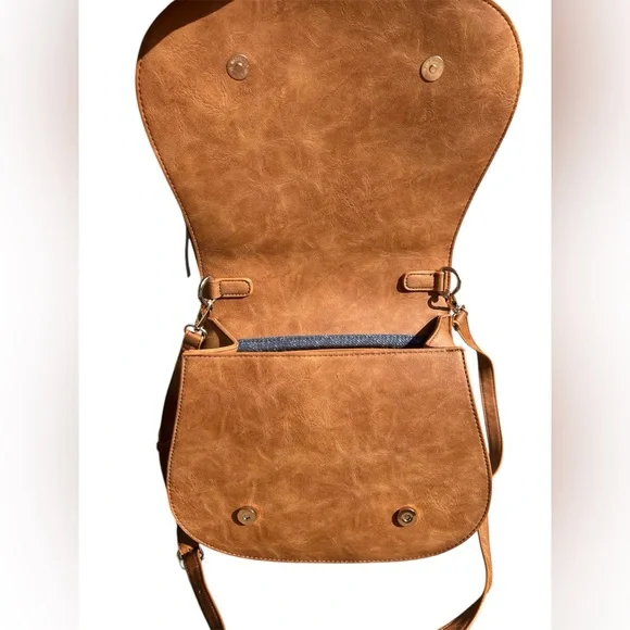 Urban Expressions Tan Vegan Shoulder Bag NWOT - Picture 5 of 9